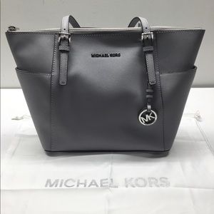 PRICE DROP‼️ NWT Michael Kors “Jet Setter” combo